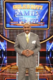 watch Celebrity Family Feud free online